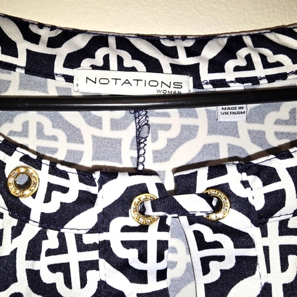 Notations Black and White  Blouse 2X - Picture 6 of 13